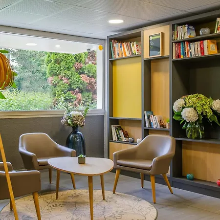 Отель B&B Hotel Saint-Quentin Сен-Кантен