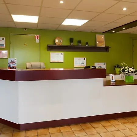 Отель B&B Hotel Saint-Quentin 2*