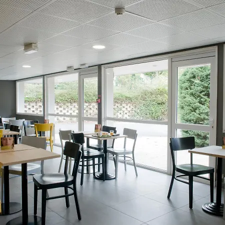 Отель B&B Hotel Saint-Quentin 2*