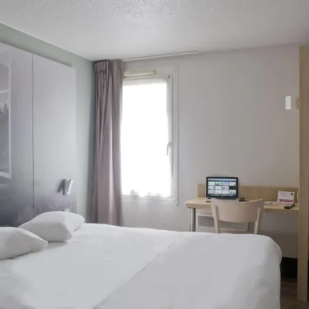 B&B Hotel Saint-Quentin Hotel 2*