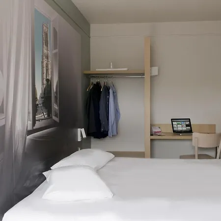 B&B Hotel Saint-Quentin Hotel