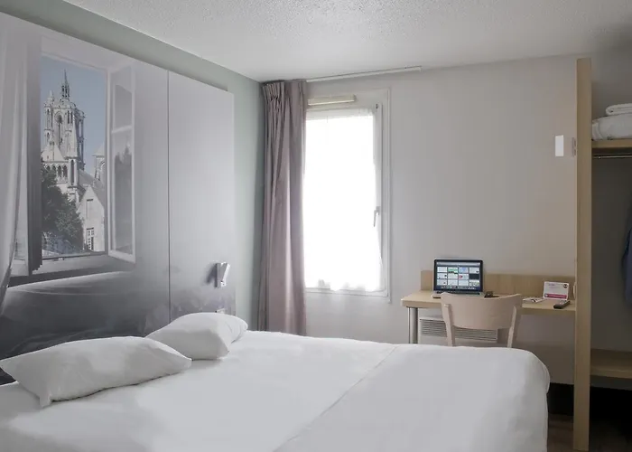 Hotel B&B Hotel Saint-Quentin