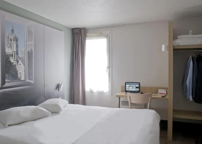 Saint-quentin Hotel 2*