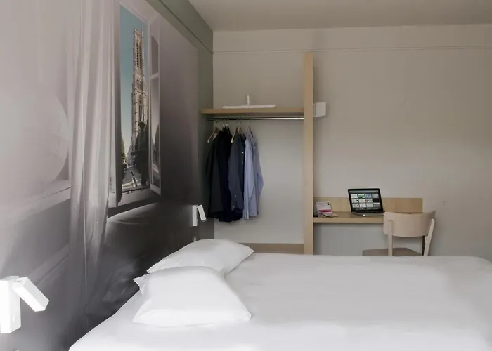 B&B Hotel Saint-Quentin Hotel